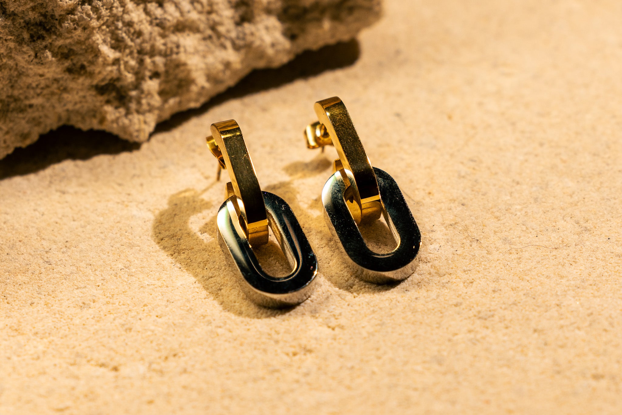 Hibiscus Muse Earrings